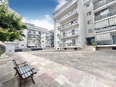Quadrilocale via Cecoslovacchia 11, Trani