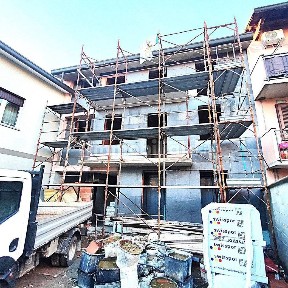 Trilocale via Einaudi, 44, Gerenzano