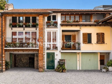 Quadrilocale via Paletta 10, Centro, Angera