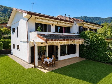 Trilocale via Romeo Rivolta 2, Centro, Porto Valtravaglia