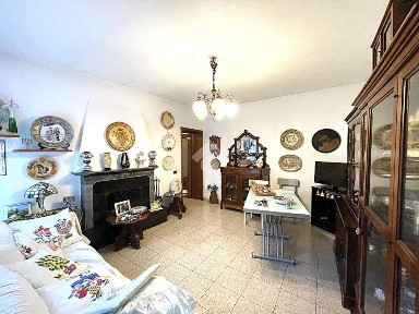 Trilocale via San Michele 14, Piazza Santa Maria, Busto Arsizio