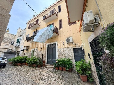 Trilocale via Pedaggio Santa Chiara 15, Trani