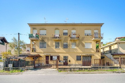 Jerago con Orago, via Varesina, 43
