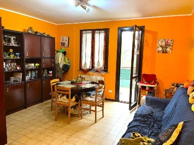 Trilocale via Luigi Taddei 8, Albizzate