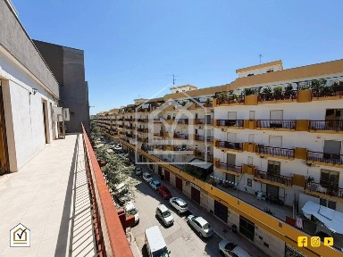 Quadrilocale buono stato, quarto piano, Trani