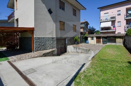 Uboldo, Via Lazzaretto, 10