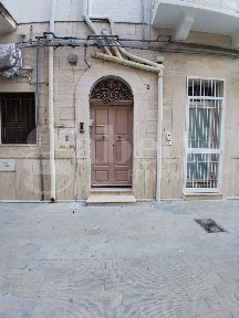 Margherita di Savoia, VIA PETRARCA, 3