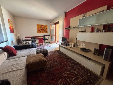 Trilocale via Vittorio Veneto 18, Centro, Luino