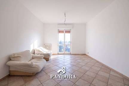 Trilocale via R. Ardigò 18, Crenna - Bettolino, Gallarate