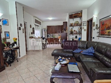 Trilocale via Montenero 1, Venegono Superiore
