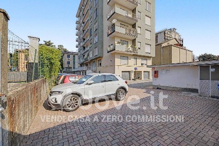 Trilocale viale U. Maspero 10, Centro, Somma Lombardo