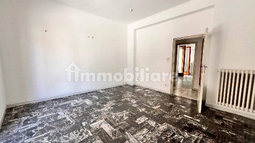 Quadrilocale da ristrutturare, primo piano, Trani