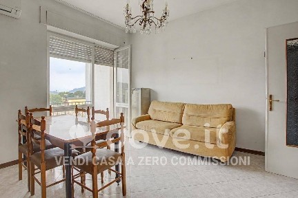 Gavirate, Viale Verbano, 77
