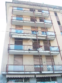 Trilocale via silvio pellico 1, Centro, Lonate Pozzolo