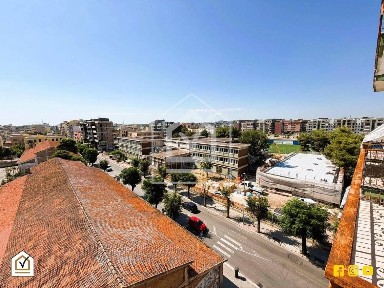Trilocale buono stato, quinto piano, Trani