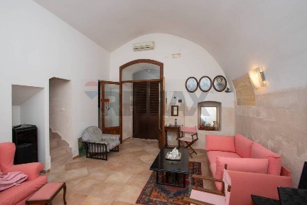 Monolocale ottimo stato, piano terra, Centro, Canosa di Puglia