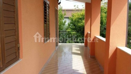 Appartamento in villa via Madrid 1, Steccato Di Cutro, Cutro