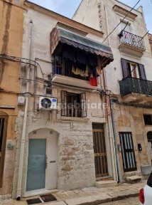 Trilocale via San Ruggiero 21, Centro Storico, Barletta