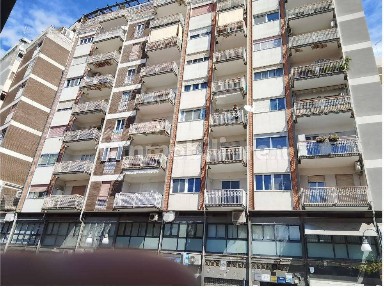 Trilocale via degli Orti 24, Centro, Barletta