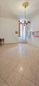 Trilocale via Giovanni Bovio, Trani