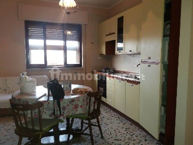 Quadrilocale 100 m², Centro Storico, Barletta