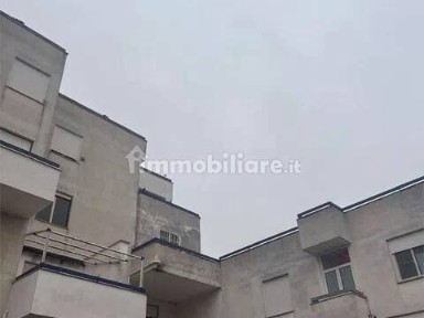 Appartamento buono stato, Centro, Canosa di Puglia