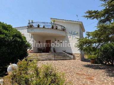 Villa unifamiliare Contrada Pesciacroce, Conversano