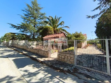 Villa unifamiliare Contrada Incoronata Lagogemolo 46A, Borgo Incoronata Lagogemolo, Cassano delle Murge