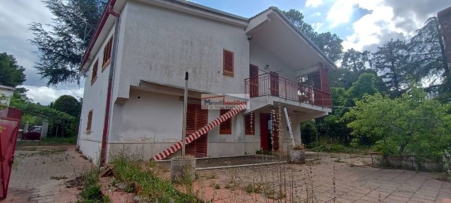 Villa unifamiliare via della Riconciliazione dei Cristiani 105, Borgo Incoronata Lagogemolo, Cassano delle Murge