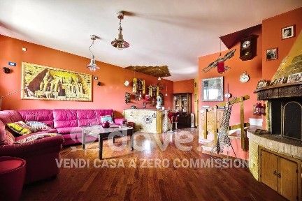 Villa unifamiliare via Mangini 60, Centro, Mola di Bari