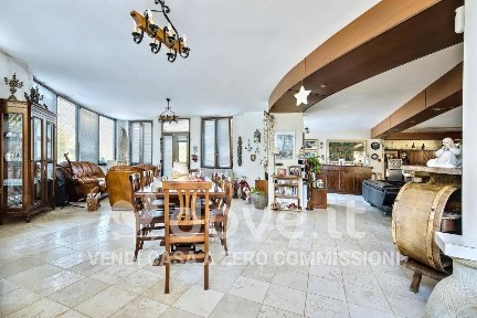 Villa unifamiliare viale discesa del Monte 37, Discesa Del Monte, Conversano