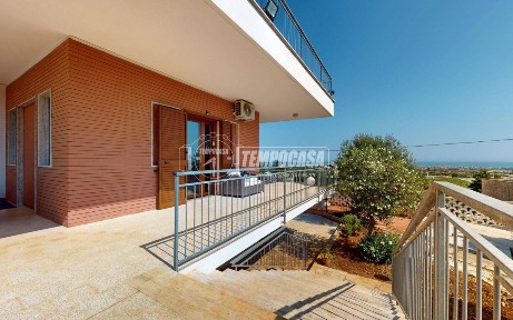 Villa unifamiliare Sp66, Mola di Bari