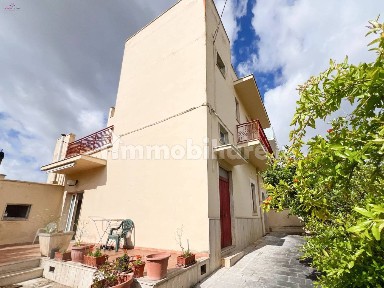 Castellana Grotte, Via Gravinella, 15