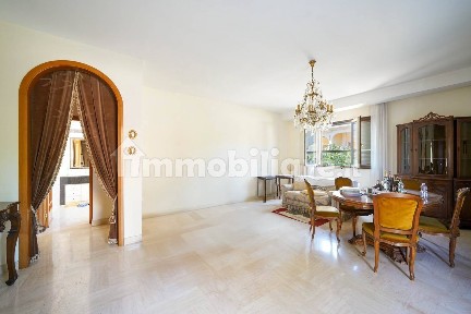Villa unifamiliare via Papa Giovanni Paolo II 13, Centro, Palo del Colle