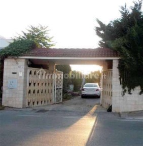 Villa all'asta via Cola di Cagno, 52, Bari