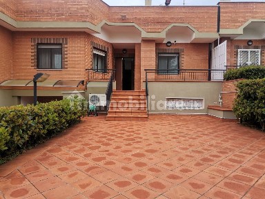 Villa bifamiliare via Vincenzo Ranieri 31, Palese, Bari