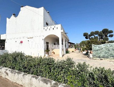 Villa bifamiliare Contrada Sant'Antonio d'Ascula, Monopoli