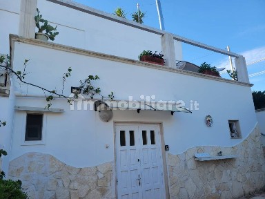 Monopoli, Contrada Stomazzelli