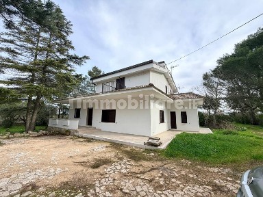 Villa unifamiliare Strada Vicinale dei Girardi, Gioia del Colle
