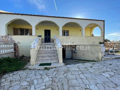 Villa unifamiliare via San Giovanni, 2, Mola di Bari