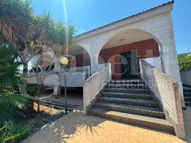 Villa unifamiliare via Vincenzo Ranieri, Palese, Bari