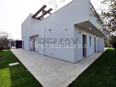 Villa unifamiliare Strada Torrebella 6, Carbonara di Bari, Bari