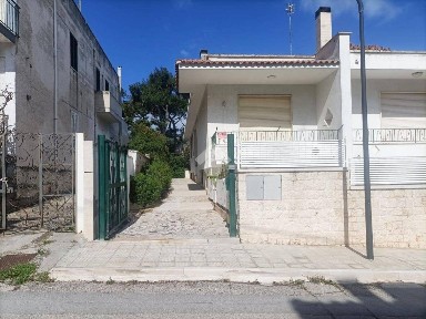 Villa bifamiliare via Delle Rose 16, Cozze, Mola di Bari