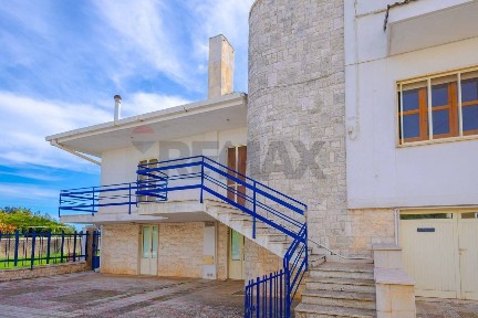 Villa unifamiliare via Alcide De Gasperi 21, Centro, Alberobello