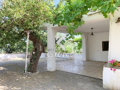 Villa unifamiliare contrada Contini, Locorotondo
