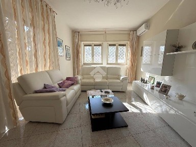 Villa unifamiliare Residence Valentini 1, Santo Spirito, Bari