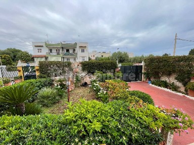 Bari, San Giorgio, Strada detta della Marina Traversa 2, 5/26