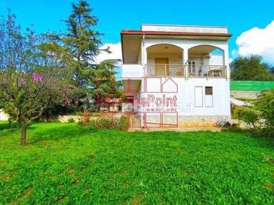 Villa unifamiliare Del Lago No Number, Castellana, Castellana Grotte