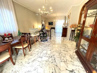 Villa unifamiliare, buono stato, 270 m², Centro, Palo del Colle