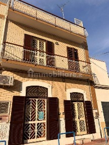 Villa unifamiliare via Fiume Santo Spirito 58, Santo Spirito, Bari